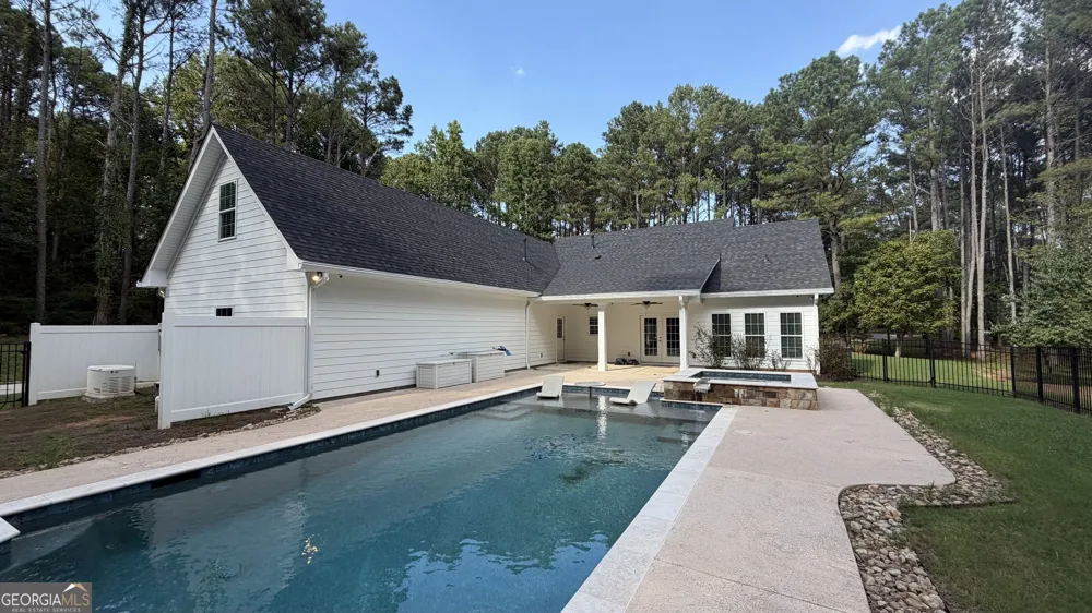 750 Roscoe RD Newnan, GA 30263