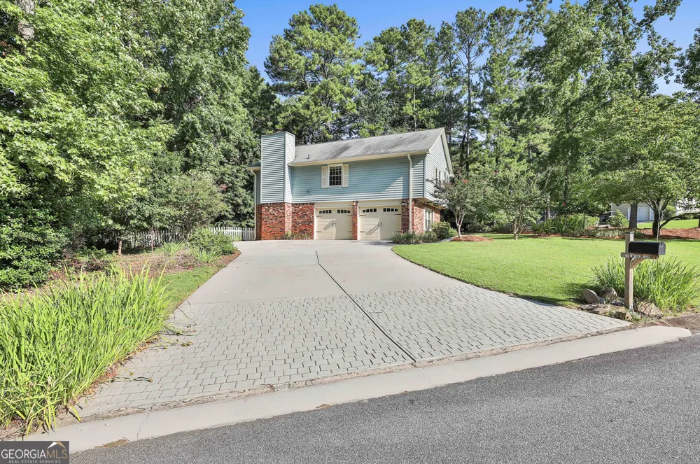 201 Lanyard LOOP Peachtree City, GA 30269