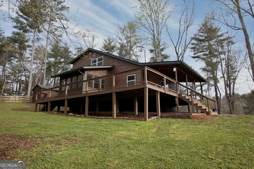 221 Muscadine RD Dahlonega, GA 30533