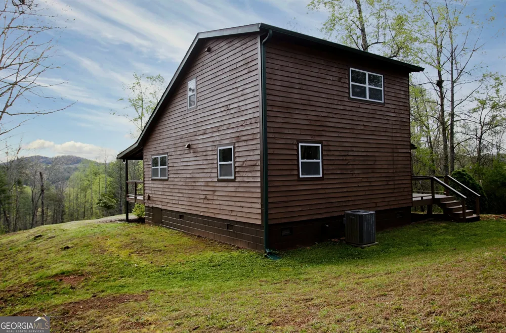 221 Muscadine RD Dahlonega, GA 30533