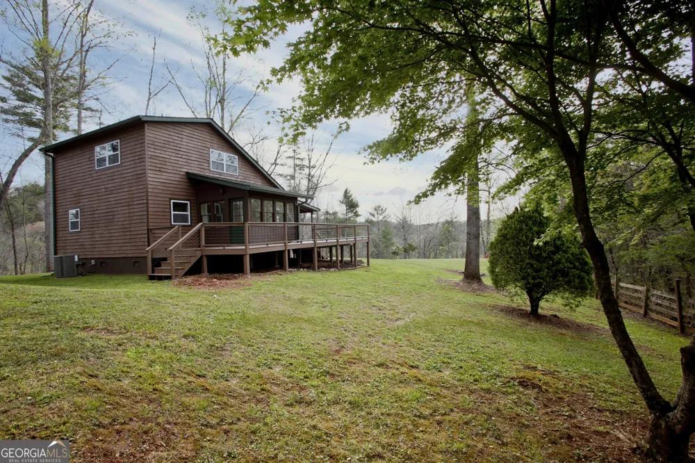 221 Muscadine RD Dahlonega, GA 30533