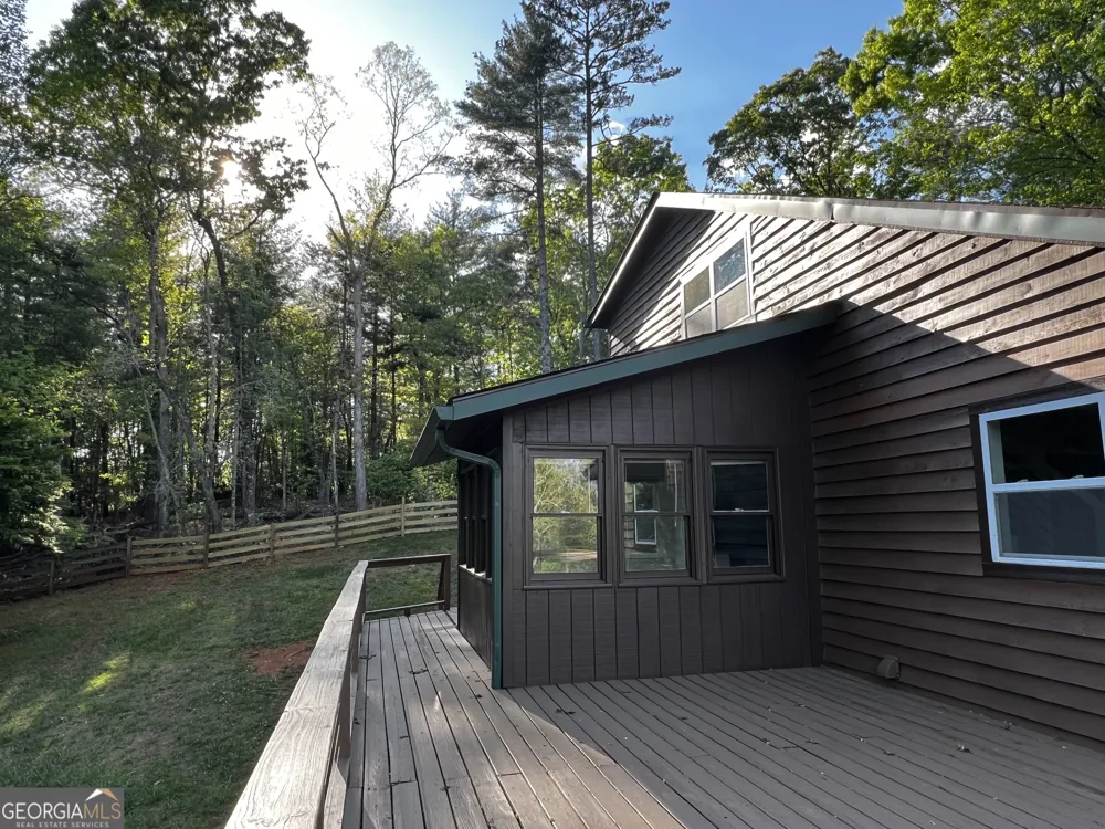 221 Muscadine RD Dahlonega, GA 30533