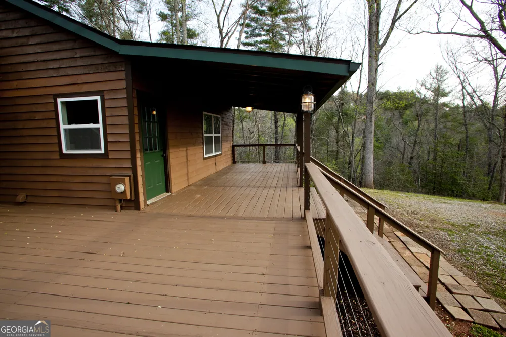 221 Muscadine RD Dahlonega, GA 30533