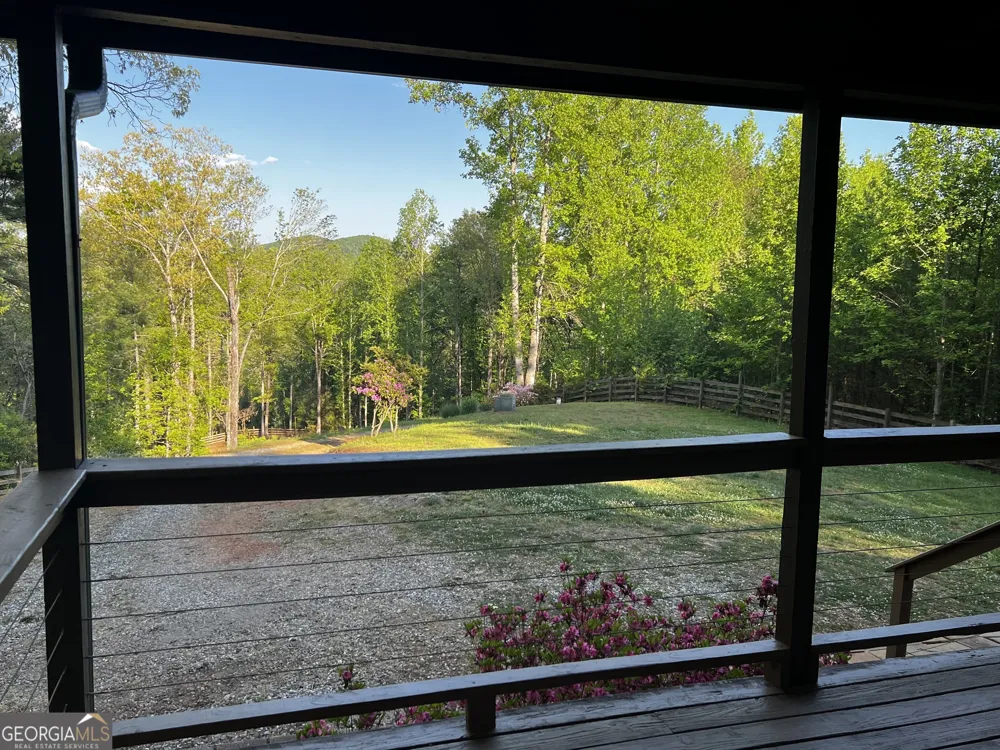 221 Muscadine RD Dahlonega, GA 30533
