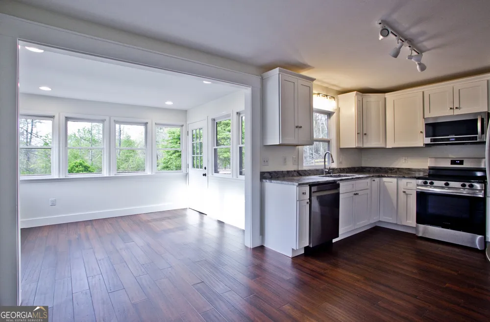221 Muscadine RD Dahlonega, GA 30533