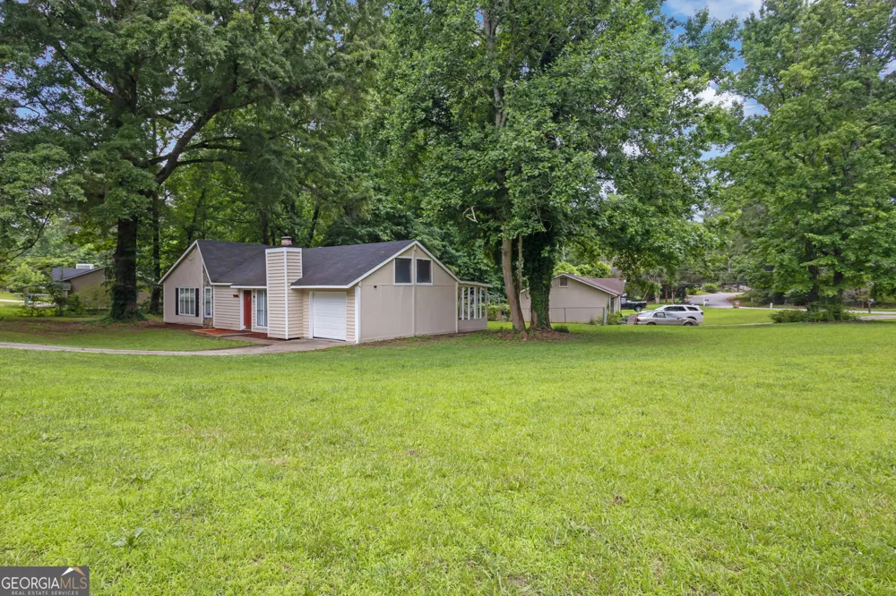 8997 Huntwood LN Riverdale, GA 30274