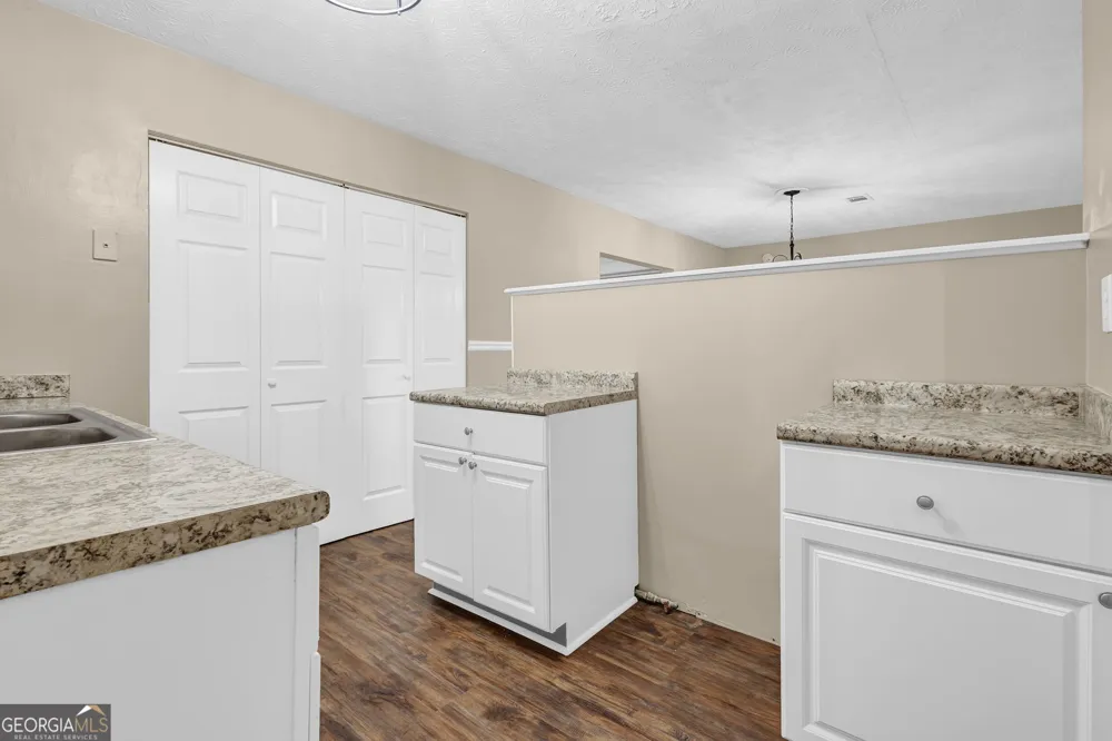 8997 Huntwood LN Riverdale, GA 30274