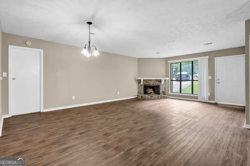 8997 Huntwood LN Riverdale, GA 30274