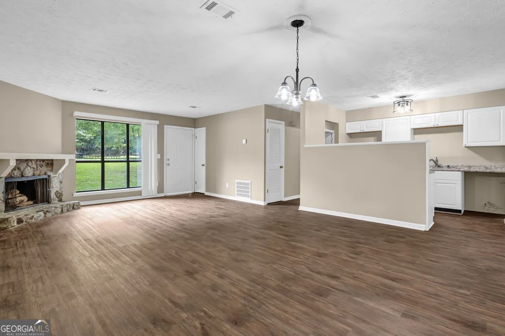 8997 Huntwood LN Riverdale, GA 30274