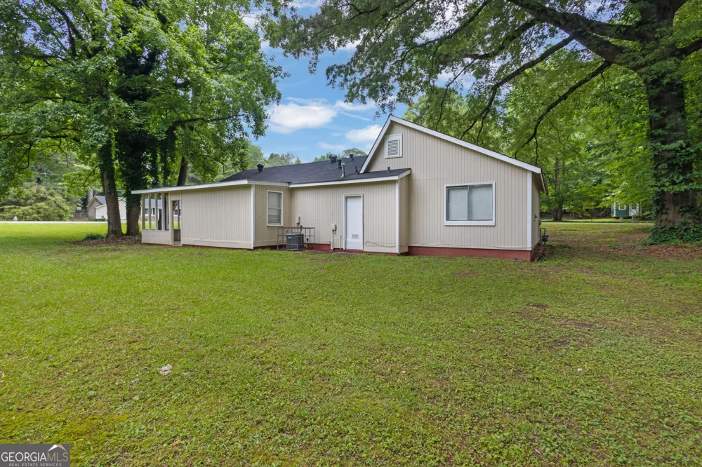8997 Huntwood LN Riverdale, GA 30274