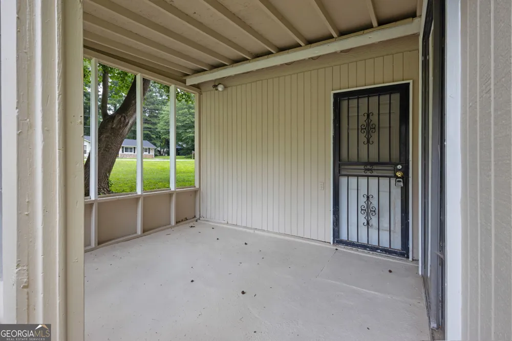 8997 Huntwood LN Riverdale, GA 30274