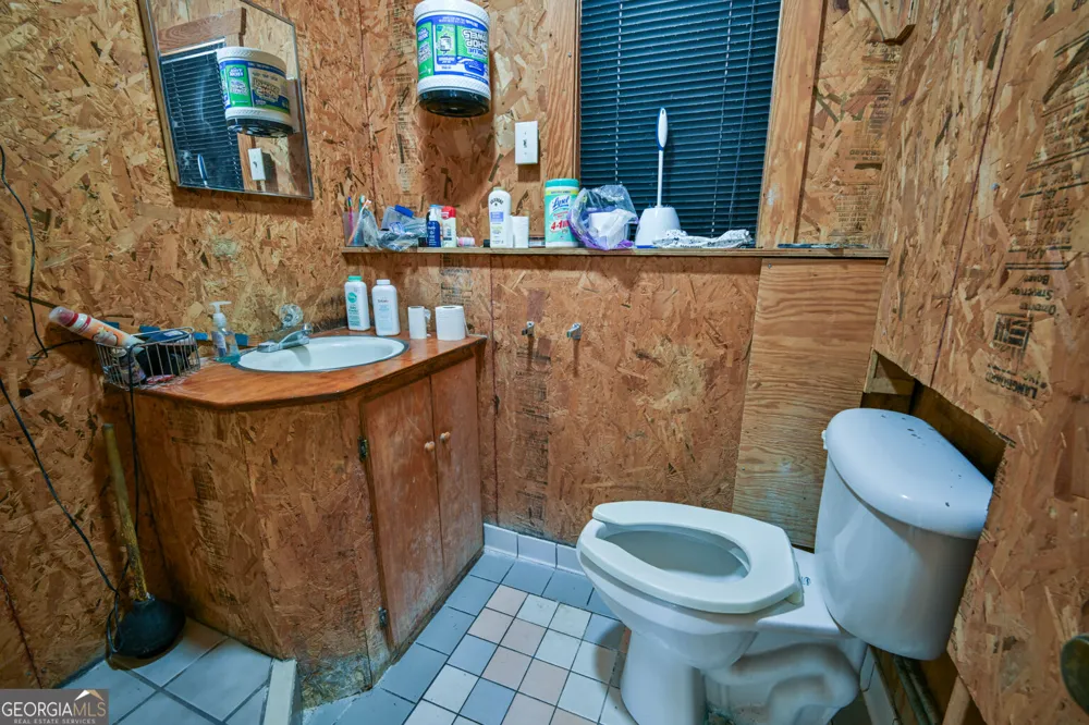 2144 Boar Tusk RD NE Conyers, GA 30012