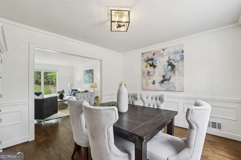 8025 River CIR Sandy Springs, GA 30350