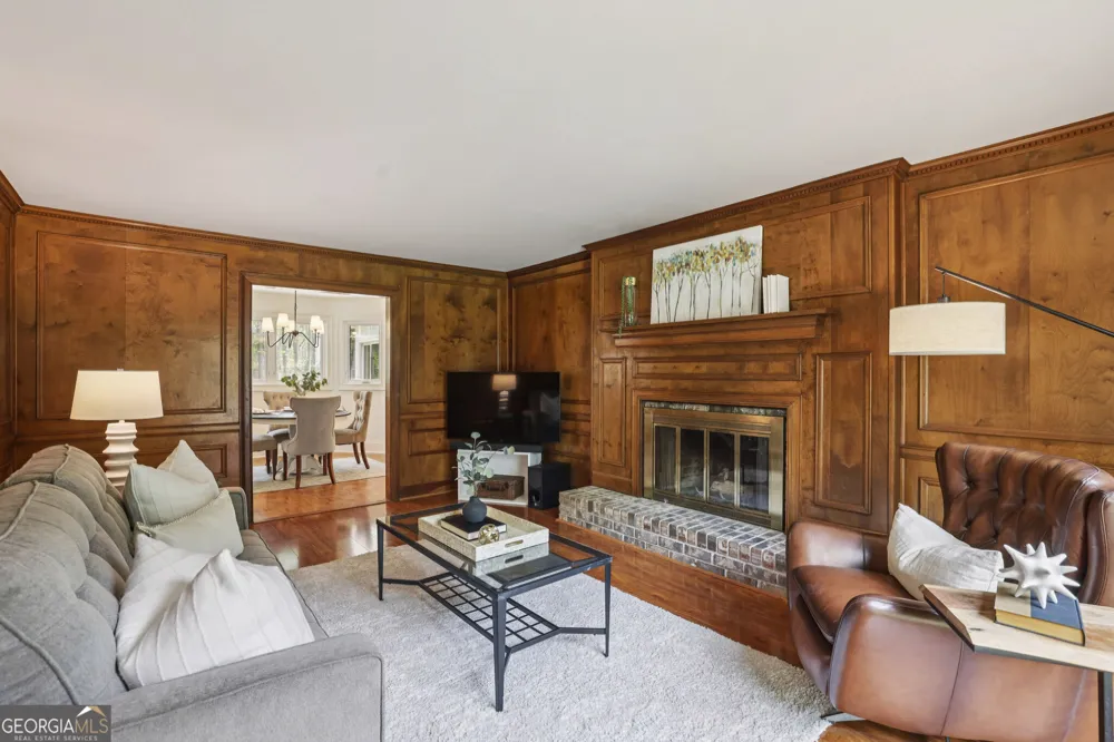 8025 River CIR Sandy Springs, GA 30350