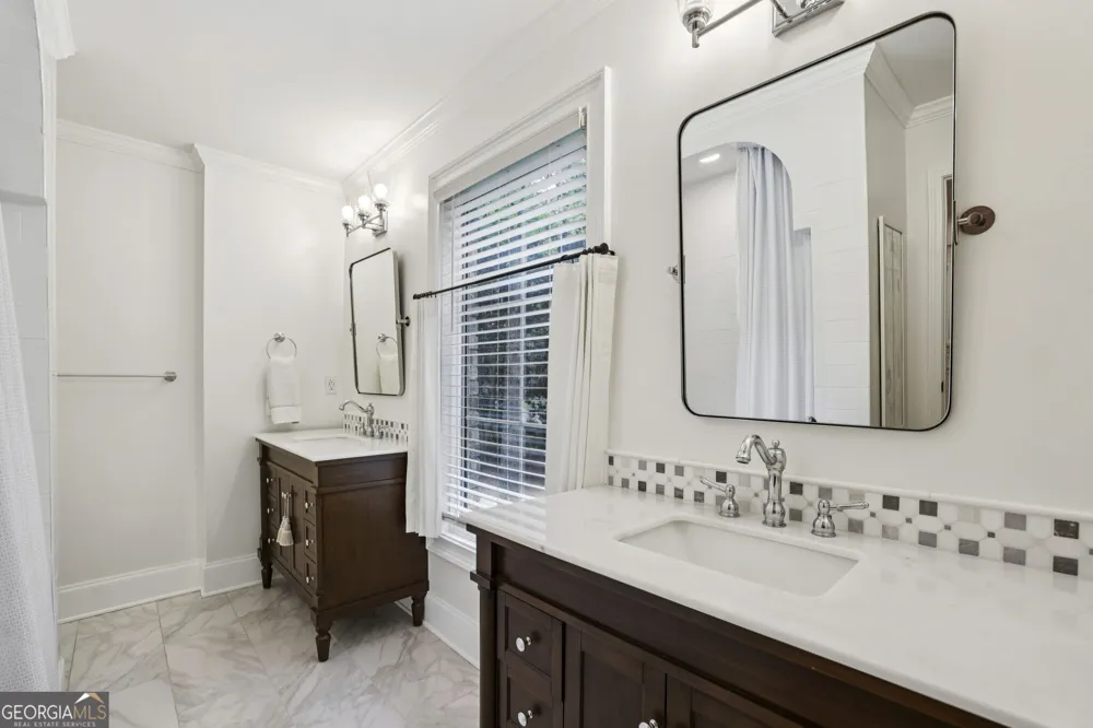 8025 River CIR Sandy Springs, GA 30350