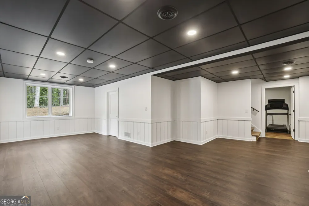 8025 River CIR Sandy Springs, GA 30350