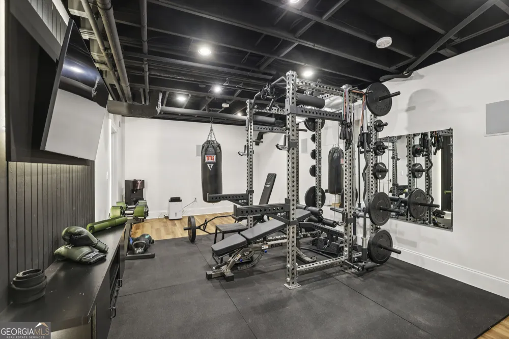 8025 River CIR Sandy Springs, GA 30350