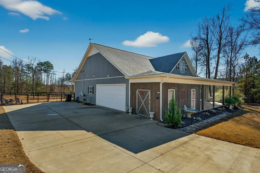570 County Road 79 Roanoke, AL 36274