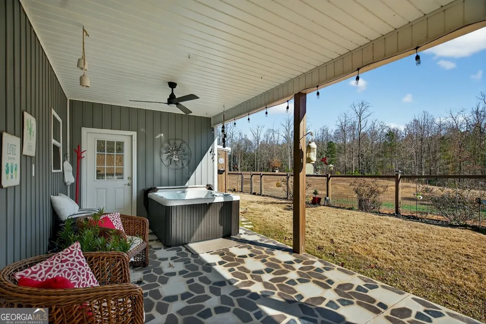 570 County Road 79 Roanoke, AL 36274