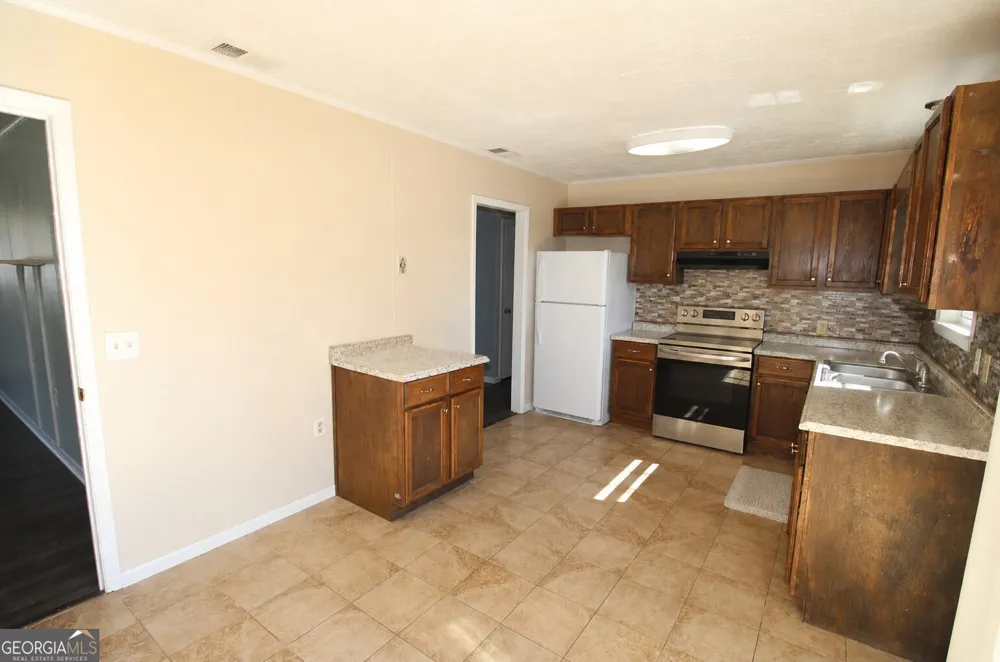 104 President CIR Statesboro, GA 30458