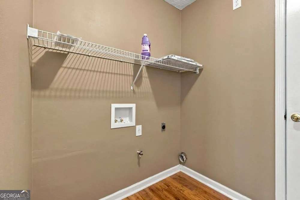 9878 Point View DR Jonesboro, GA 30238