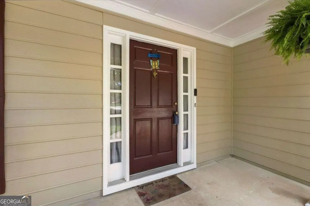 9878 Point View DR Jonesboro, GA 30238