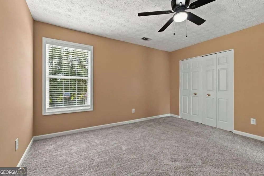 9878 Point View DR Jonesboro, GA 30238