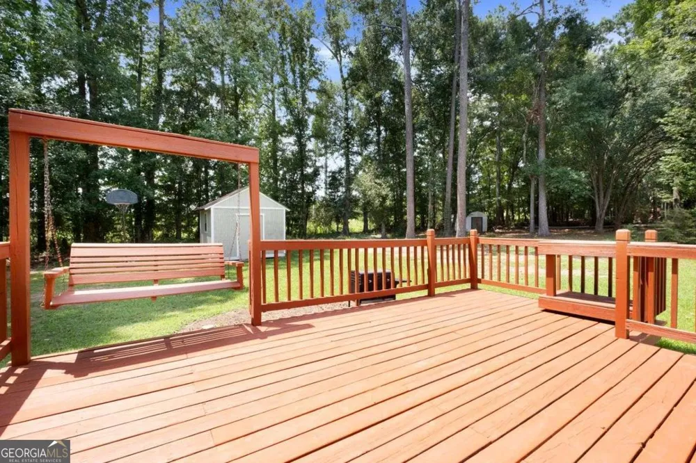 9878 Point View DR Jonesboro, GA 30238