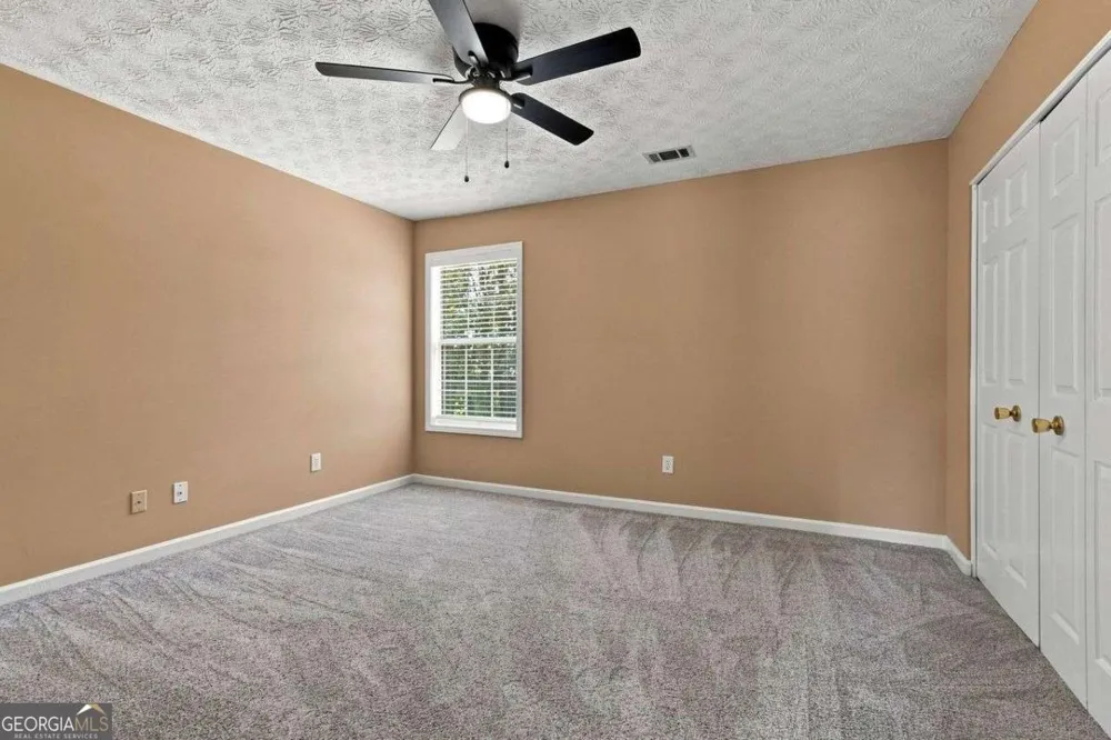 9878 Point View DR Jonesboro, GA 30238