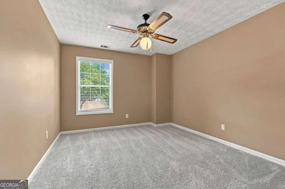 9878 Point View DR Jonesboro, GA 30238