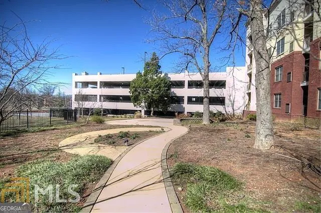 870 Mayson Turner RD NW Atlanta, GA 30314