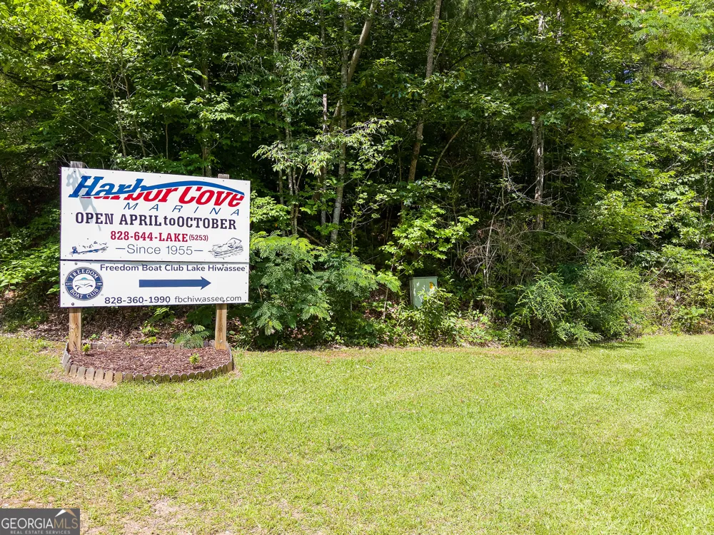 400 Harbor Cove Lane Murphy, NC 28906