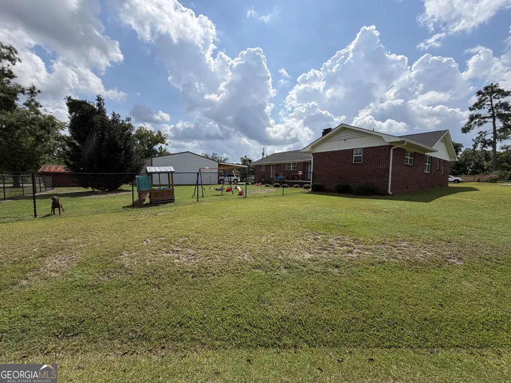 438 W Oglethorpe AVE Lyons, GA 30436