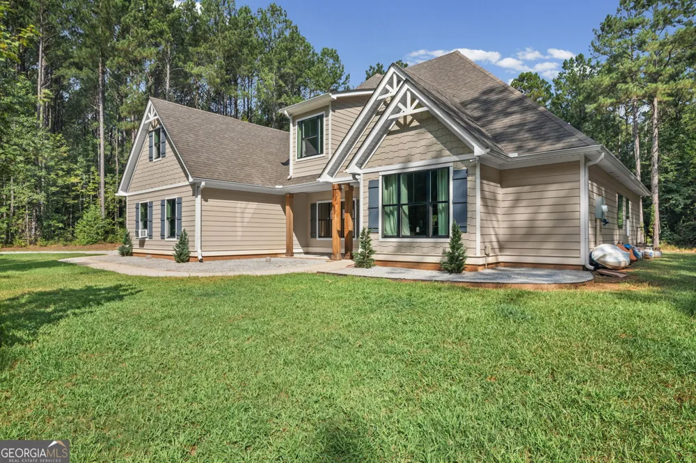 242 Roberts Pond RD Senoia, GA 30276