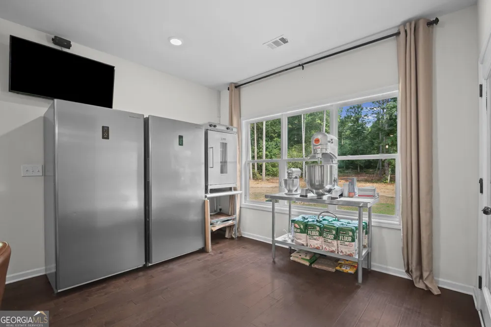 242 Roberts Pond RD Senoia, GA 30276