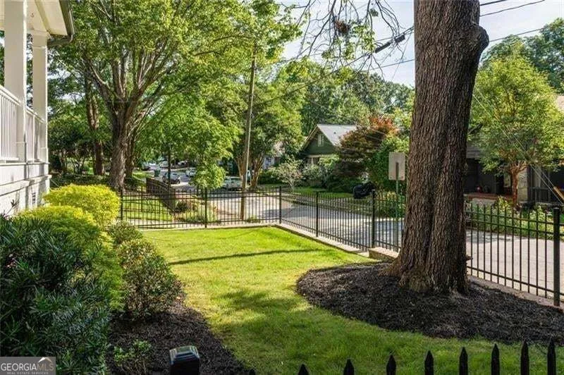 322 Candler ST NE Atlanta, GA 30307