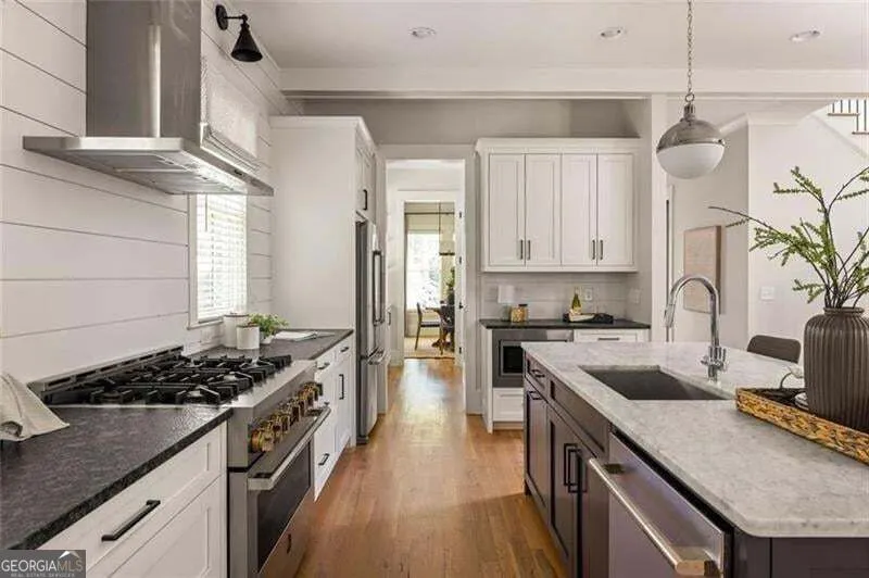 322 Candler ST NE Atlanta, GA 30307