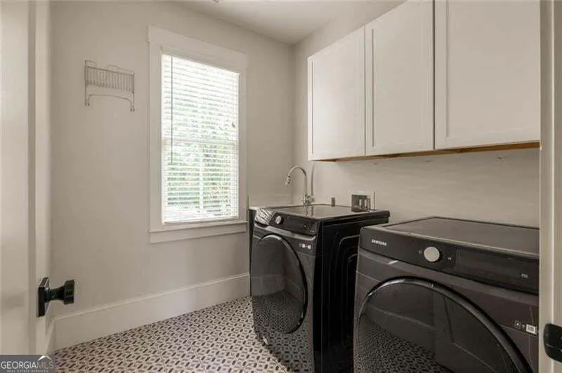 322 Candler ST NE Atlanta, GA 30307
