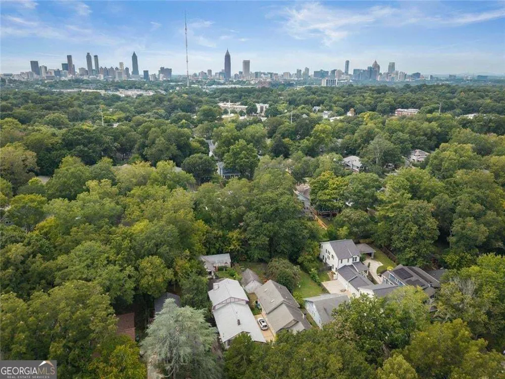 322 Candler ST NE Atlanta, GA 30307
