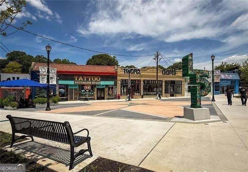 322 Candler ST NE Atlanta, GA 30307