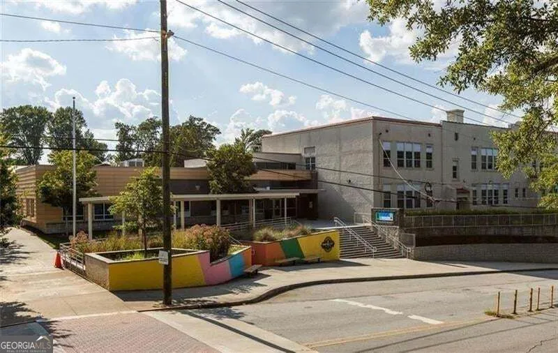 322 Candler ST NE Atlanta, GA 30307