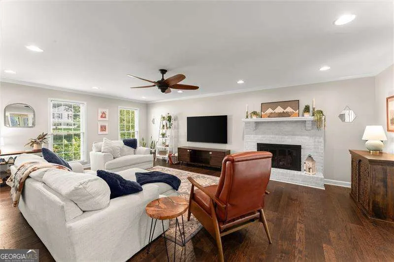 410 Wall ST Marietta, GA 30068