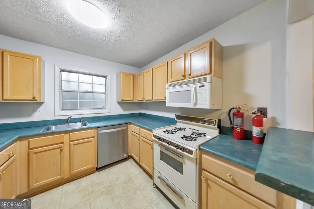 201 Natchez TRCE Atlanta, GA 30350