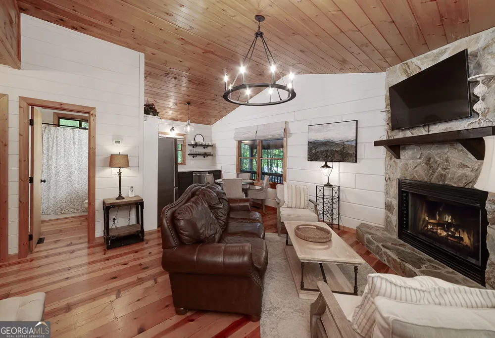 78 Tomahawk TRL Blue Ridge, GA 30513