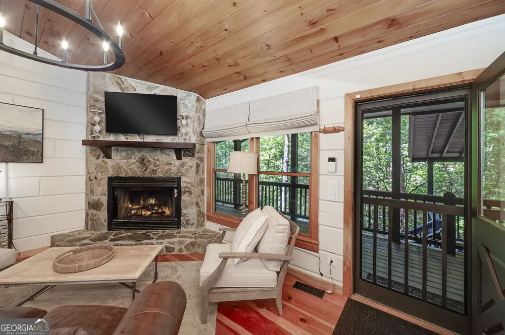 78 Tomahawk TRL Blue Ridge, GA 30513