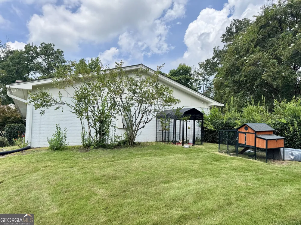 557 Walton CT Macon, GA 31204