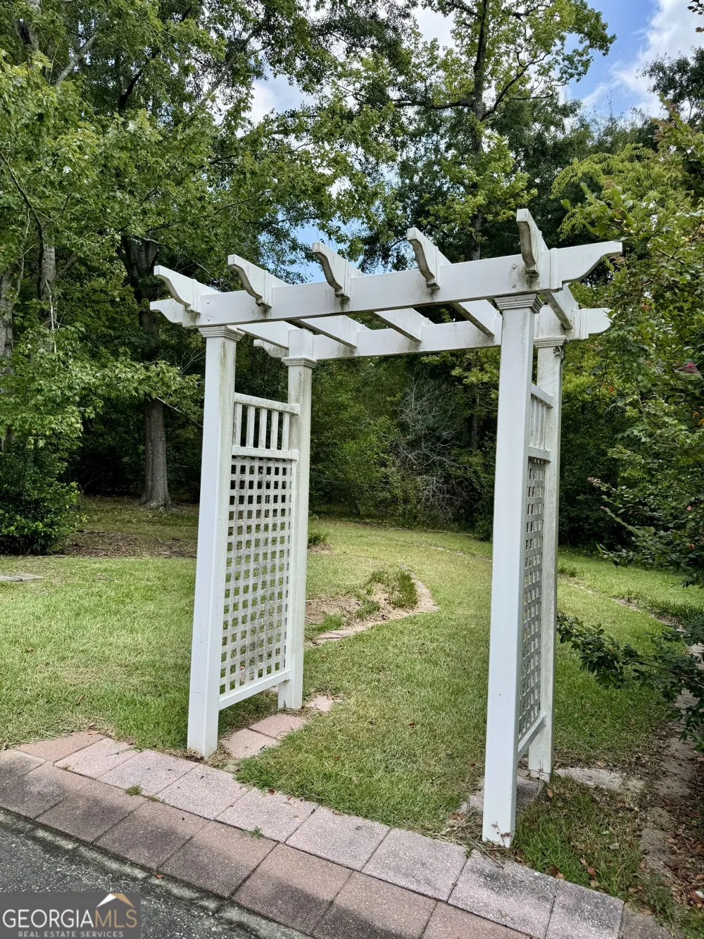 557 Walton CT Macon, GA 31204