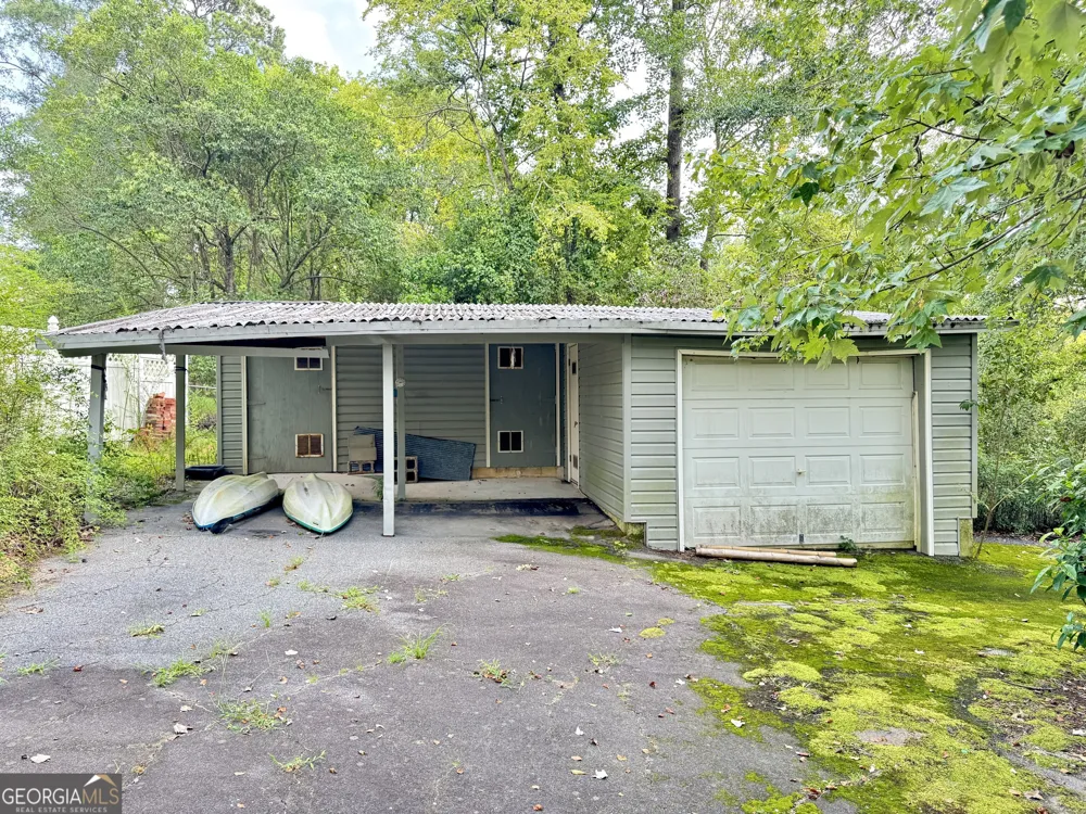 557 Walton CT Macon, GA 31204