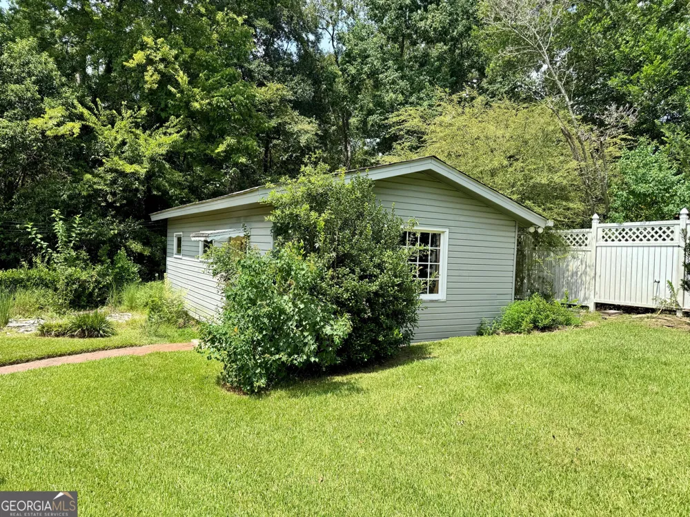 557 Walton CT Macon, GA 31204