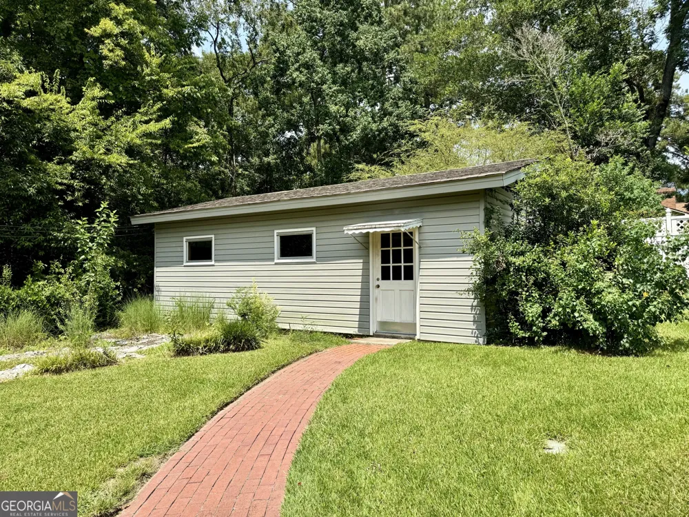 557 Walton CT Macon, GA 31204